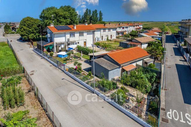 Casa indipendente in residenziale in