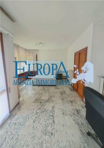 Appartamento in residenziale in Via Fratelli Rosselli 15