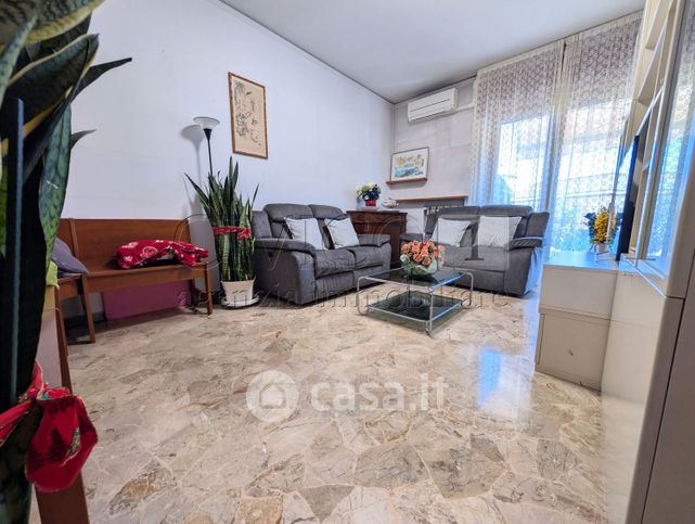 Appartamento in residenziale in Via Antonio Cantore 22