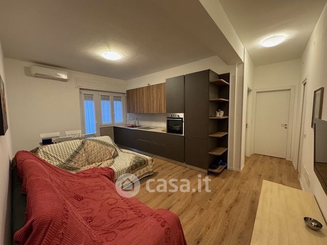 Appartamento in residenziale in Viale Aretusa 17