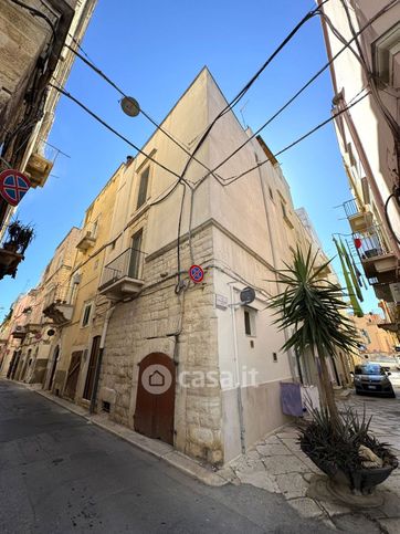 Casa indipendente in residenziale in Via Poerio