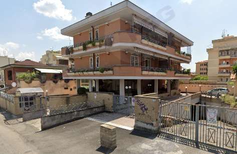 Appartamento in residenziale in Via Martino V 17