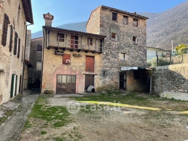 Rustico/casale in residenziale in 