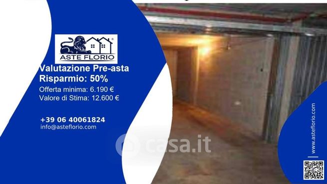 Box/posto auto in residenziale in Via Italia 5