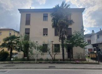 Appartamento in residenziale in Via Dante di Nanni 32