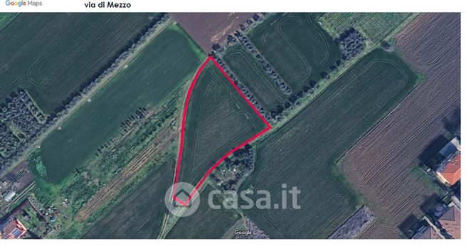 Terreno agricolo in commerciale in Via di Mezzo 94