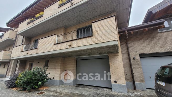 Appartamento in residenziale in Via Mario Giuliani