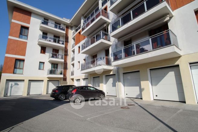 Appartamento in residenziale in Via Fratelli Montecchi