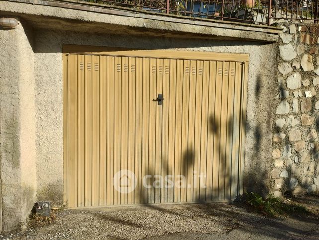 Garage/posto auto in residenziale in Via le Marine