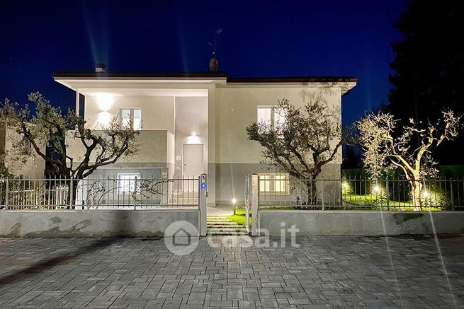 Villa in residenziale in Via Campagna