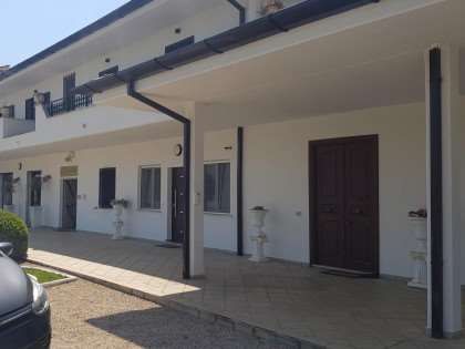 Appartamento in residenziale in Strada Migliara 53 53