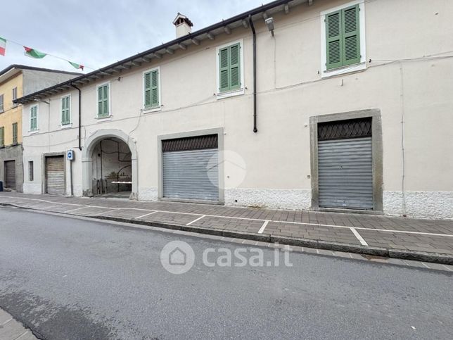 Ufficio in commerciale in Via Brescia