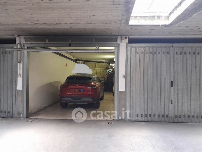 Garage/posto auto in residenziale in Via Courmayeur 4