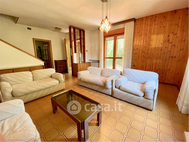 Villa in residenziale in Via P. Togliatti 5