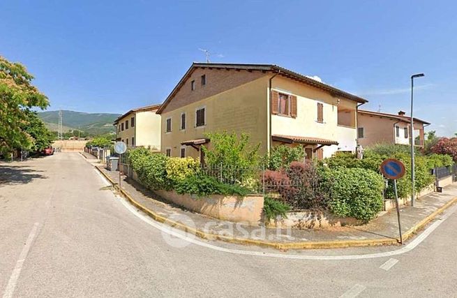 Appartamento in residenziale in Via Monte Rosa
