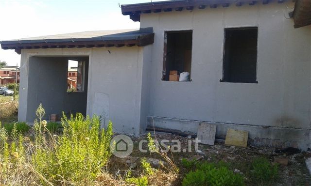 Casa indipendente in residenziale in