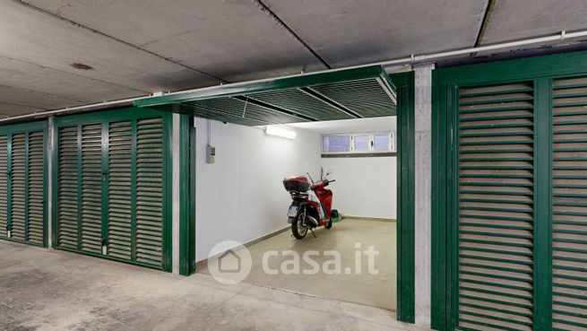 Garage/posto auto in residenziale in Via Gabriele D'Annunzio 10