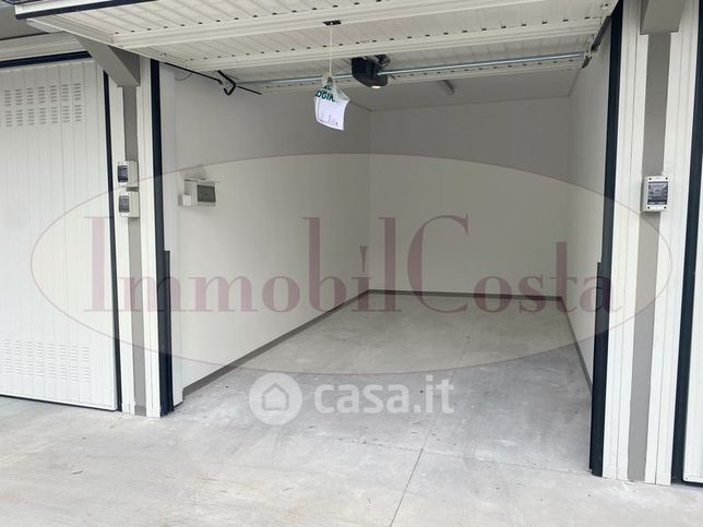 Box/posto auto in residenziale in Piazza Roma
