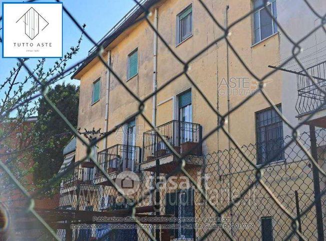 Appartamento in residenziale in Via Fausta 11