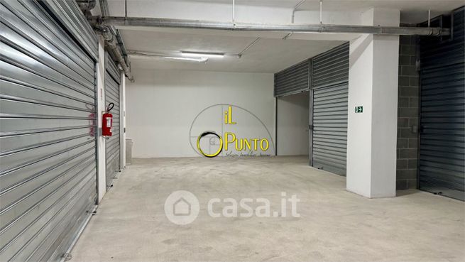 Box/posto auto in residenziale in Via Lamarmora 141