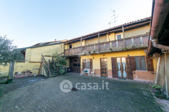 Casa indipendente in residenziale in Via San Rocco 1