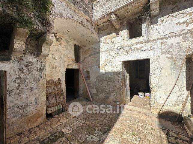 Casa indipendente in residenziale in Via Pendino