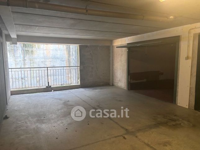 Box/posto auto in residenziale in Via Michelangelo 9 bis