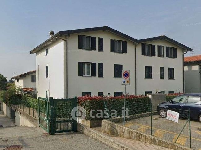 Appartamento in residenziale in Via Eugenio Montale 11