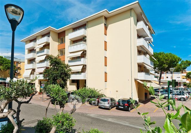 Appartamento in residenziale in Viale Alemagna 17