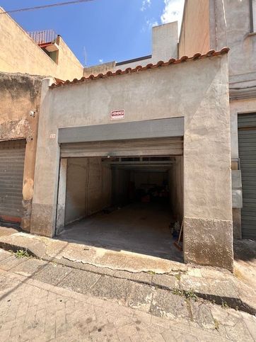 Box/posto auto in residenziale in Via Trieste 35