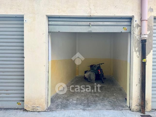 Garage/posto auto in residenziale in Via Conte di Roccavione 27