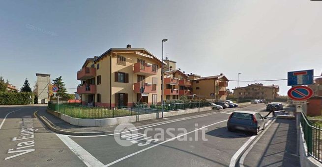 Appartamento in residenziale in Via Eugenio Montale 11