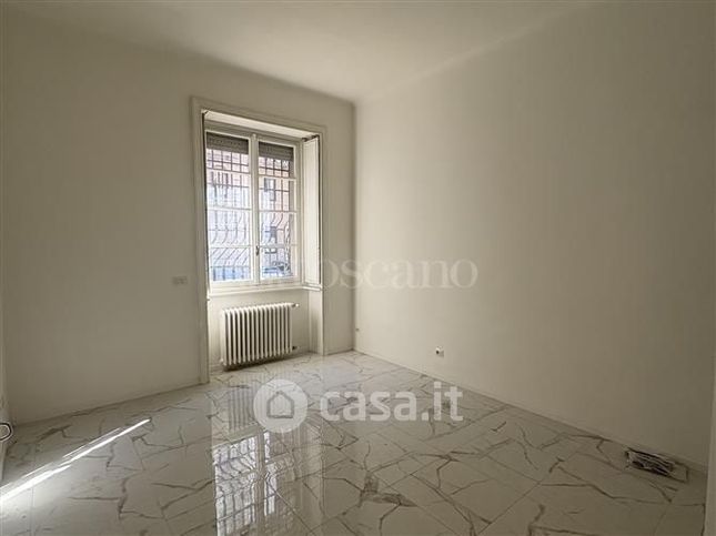 Ufficio in commerciale in Via Monte Cervino