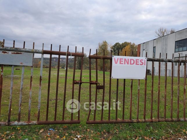 Terreno agricolo in commerciale in Via Paolo De Poli