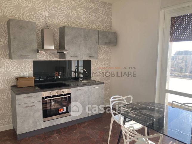 Appartamento in residenziale in Via Nicostrato Castellini