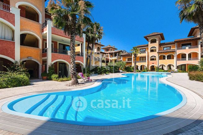 Appartamento in residenziale in Lungolago Giuseppe Zanardelli 70