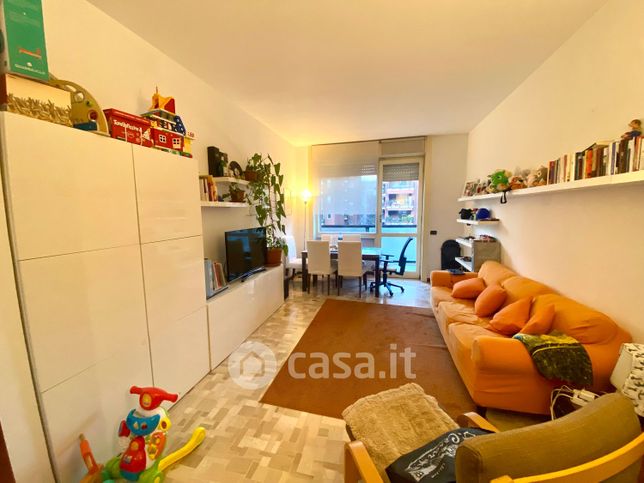 Appartamento in residenziale in Via Giovanni da Procida 6