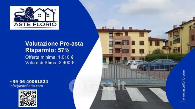 Box/posto auto in residenziale in Via Natalino Marchi