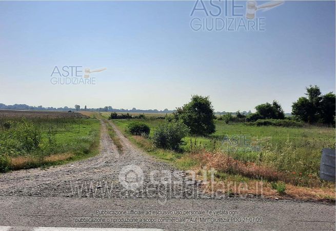 Terreno edificabile in residenziale in Strada Provinciale 462R