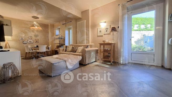 Appartamento in residenziale in Via Praglione