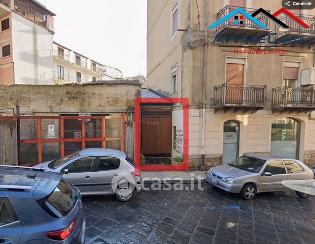 Box/posto auto in residenziale in Via Regina Elena 18