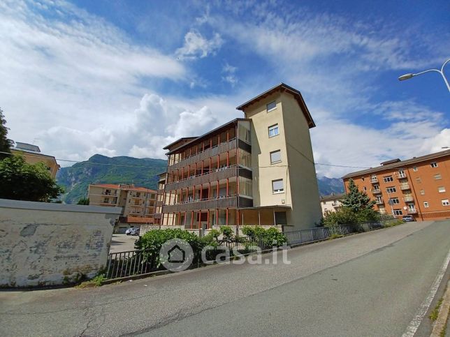 Appartamento in residenziale in Via Monte Rosa 1
