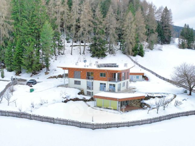 Casa indipendente in residenziale in Via Passo Giovo