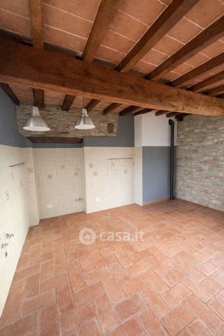 Appartamento in residenziale in Via Radici Sud 42