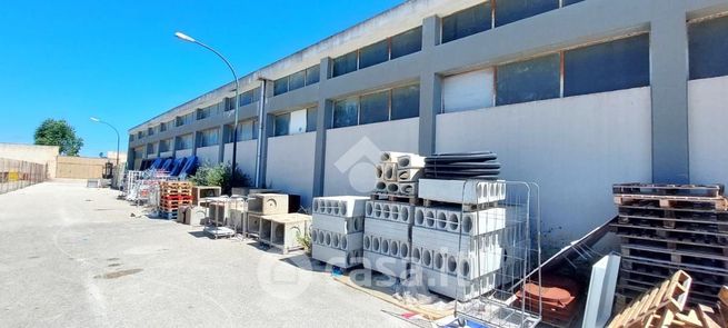 Capannone in commerciale in Viale Autonomia Siciliana 1