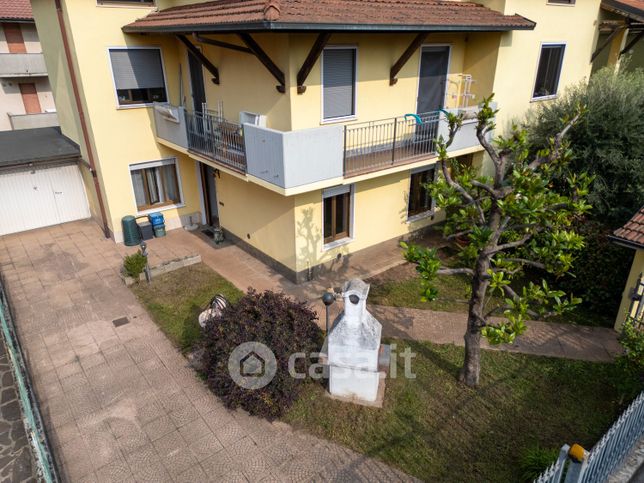 Appartamento in residenziale in Via Divisione Julia