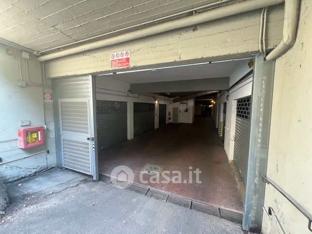 Garage/posto auto in residenziale in Via Antonio Salandra 8