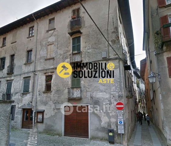 Appartamento in residenziale in Via Bossi 10