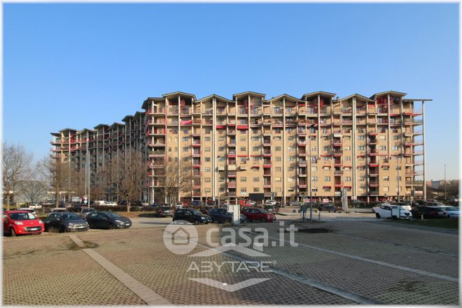 Appartamento in residenziale in Largo delle Alpi 11