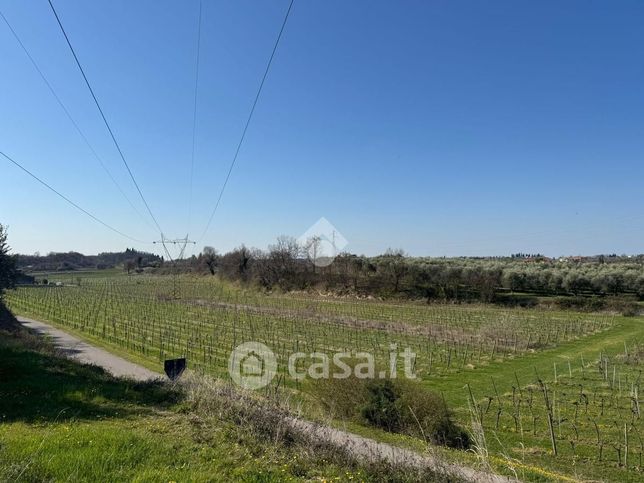 Terreno edificabile in residenziale in Via Cerea 1